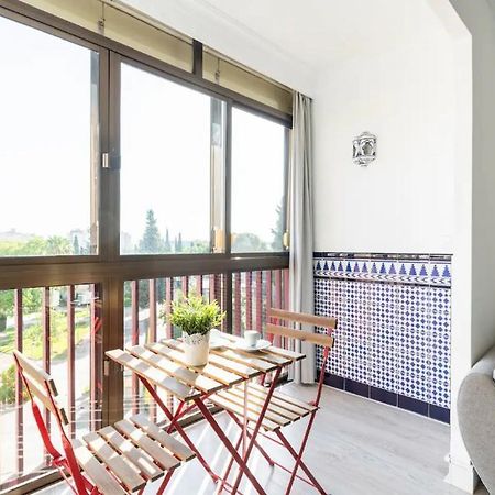 Apartamento Amplio Con 4 Habitaciones Y 2 Banos - Great Apartment With 4 Rooms - 2 Baths セビリア エクステリア 写真