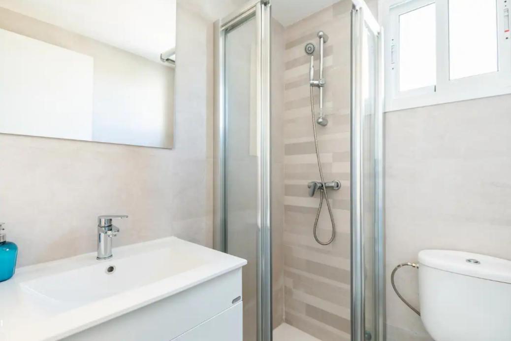 Apartamento Amplio Con 4 Habitaciones Y 2 Banos - Great Apartment With 4 Rooms - 2 Baths セビリア エクステリア 写真
