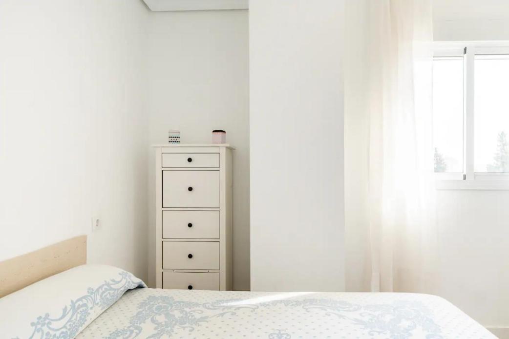 Apartamento Amplio Con 4 Habitaciones Y 2 Banos - Great Apartment With 4 Rooms - 2 Baths セビリア エクステリア 写真