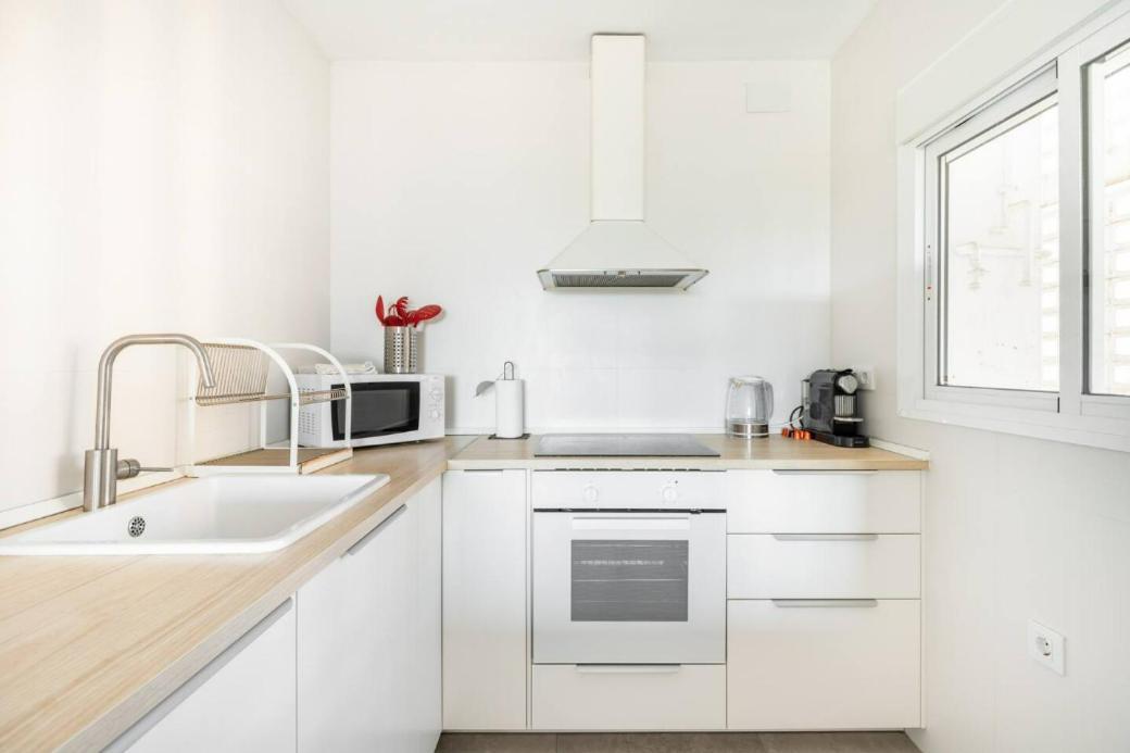 Apartamento Amplio Con 4 Habitaciones Y 2 Banos - Great Apartment With 4 Rooms - 2 Baths セビリア エクステリア 写真