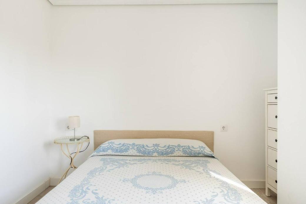 Apartamento Amplio Con 4 Habitaciones Y 2 Banos - Great Apartment With 4 Rooms - 2 Baths セビリア エクステリア 写真